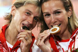 Гульнара Самитова-Галкина и Екатерина Волкова. Фото: Streeter Lecka/Getty Images