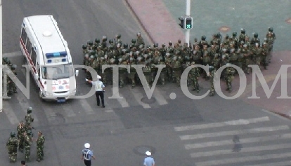 Фото с места событий. 5 июля 2009 год. Город Урумчи. Фото: NTD