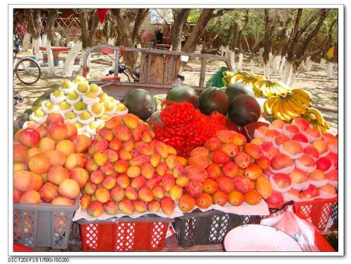 На рынках и улицах Синьцзяна. Фото с aboluowang.com