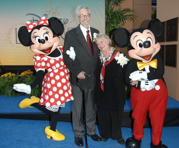 Уэйн Оллвайн со своей женой посещают 13 октября 2008 года Студию Walt Disney в Бербанке, Калифорния. Фото: Stephen Shugerman/Getty Images