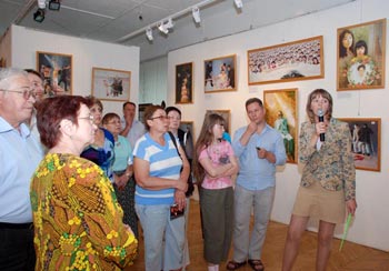 На открытии международной художественной выставки «Истина, Доброта, Терпение – искусство,   дарованное свыше». Фото: Юлия Цигун/Великая Эпоха