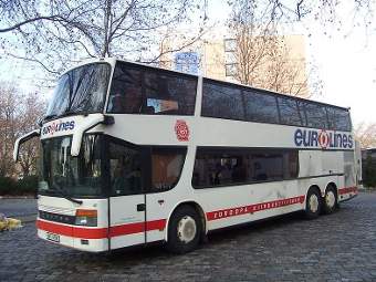 Автобус Setra S 328 DT. Фото пользователя LosHawlos с wikipedia.org