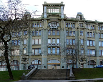 гостиница «Боярский двор» на Старой площади (1901г.), архитектор Федор Шехтель (1859г.-1926г.). Фото с dic.academic.ru