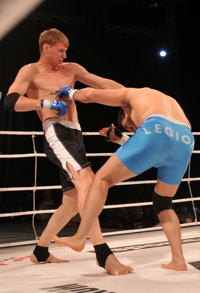 Александр Волков VS Ахмет Султанов. Фото M-1 Selection
