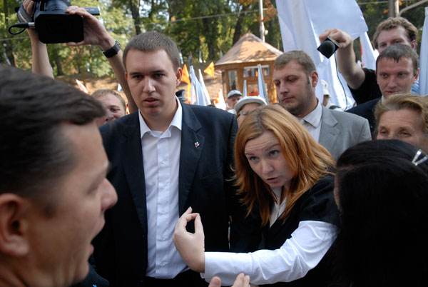 Предприниматели вышли к Кабинету Министров с предупредительной акцией протеста. Фото: Владимир Бородин/Великая Эпоха (The Epoch Times)
