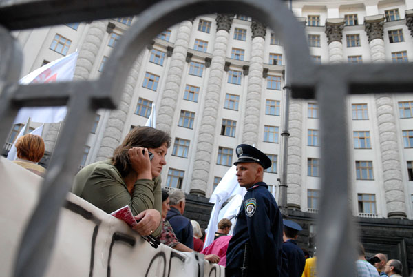 Предприниматели вышли к Кабинету Министров с предупредительной акцией протеста. Фото: Владимир Бородин/Великая Эпоха (The Epoch Times)