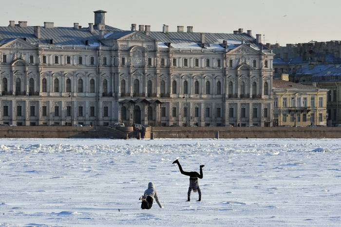 Школьная пора. Фото: OLGA MALTSEVA/AFP/Getty Images