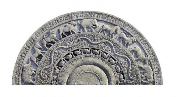 1000-летняя ступенька Буддийского храма. Фото предоставлено Bonhams