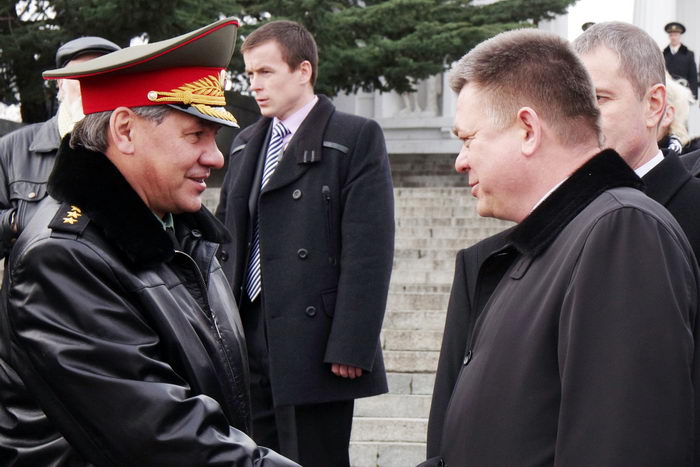 Сергей Шойгу (L). Фото: Vasiliy BATANOV/Getty Images