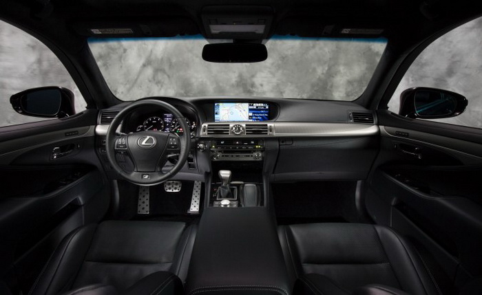 Салон LS 460 F Sport. Фото: Lexus