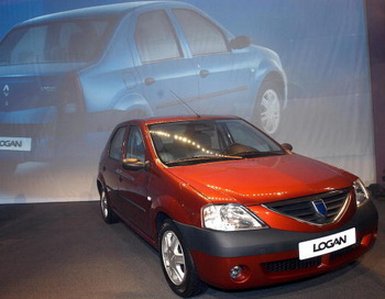 Renault Logan. Фото: STEPHANE DE SAKUTIN/AFP/Getty Images