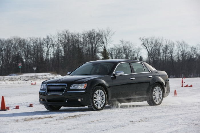 Chrysler 300 2013 модельного года. Фото: DFW Auto Show