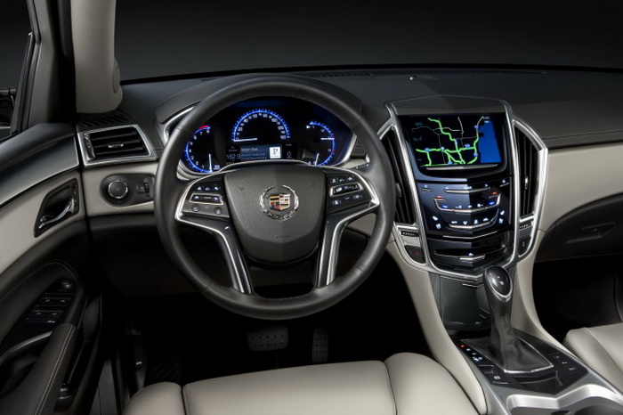 В салоне SRX. Фото: Cadillac
