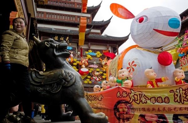 Китайский Новый год Кролика. Шанхай. Фото: AFP PHOTO / Philippe Lopez