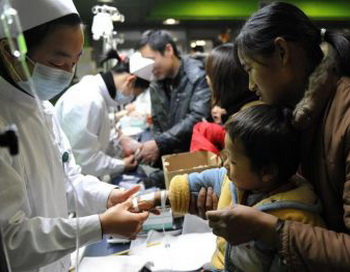 Китай.Исследование А/H1N1, проведенное  в прошлом месяце в Гуанчжоу,указывает на то что китайское правительство сильно занизило количество смертей.Фото:epochtimes.com