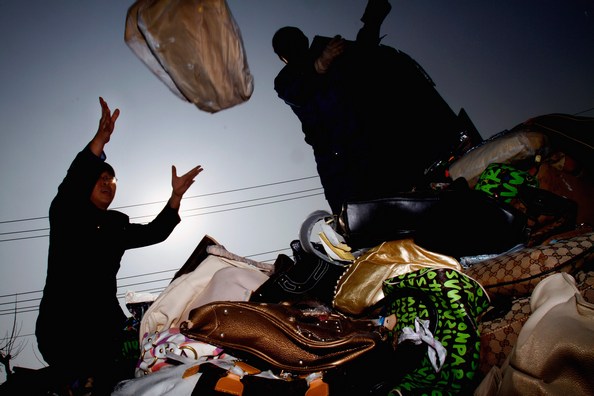 В Китае растет количество поддельных товаров. Фото: ChinaFotoPress/Getty Images