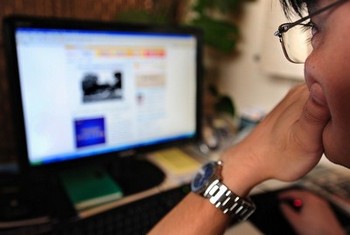 В Синьцзяне восстановлена работа Интернета после 300 дней блокады. Фото: Getty Images