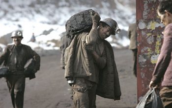 Китайские угольные шахты считаются самыми опасными в мире. Фото: AFP
