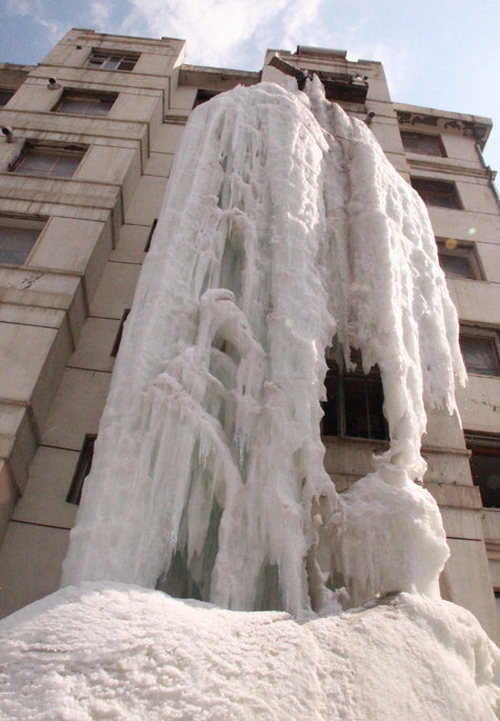 «Замёрзший водопад». Город Цзилинь. Фото с epochtimes.com