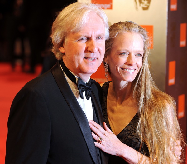 Церемония вручения наград Британской киноакадемии (BAFTA). Американский режиссер Джеймс Кэмерон с супругой Сьюзи Эймис. Фото: BEN STANSALL/AFP/Getty Images