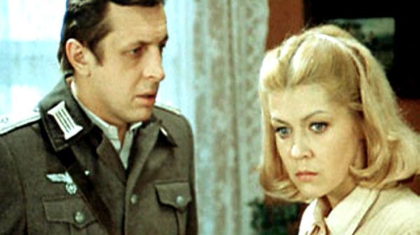 «Долгая дорога в дюнах». Лилита Озолиня  и Ромуалдас Раманаускас в фильме «Долгая дорога в дюнах». Фото с сайта sovetskiymultik.at.ua