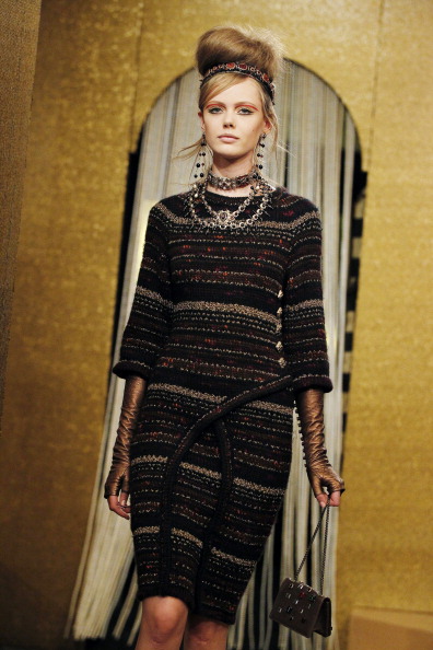 Показ коллекции Карла Лагерфельда Chanel Mйtiers D’Art pre-fall 2011, 7 декабря 2010 год, Париж, Франция