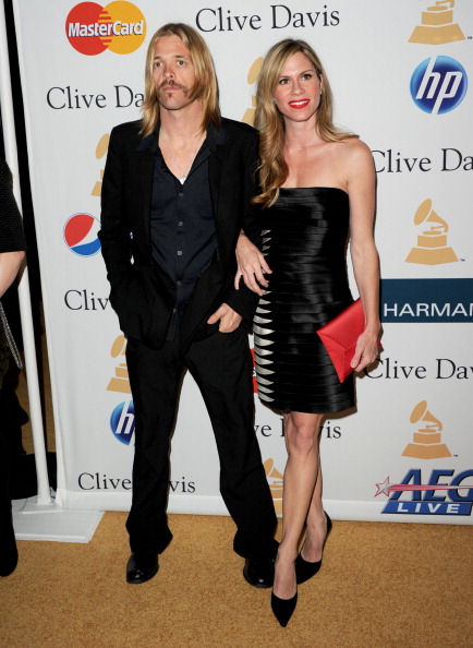 Наряды гостей в преддверии церемонии вручения премии  Grammy 2011, 12 февраля 2011, Беверли Хиллз, Калифорния. Фото: Jason Merritt/Getty Images