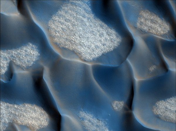Марс.  Ледяные дюны на полюсе Марса. Марс: NASA/JPL/University of Arizona
