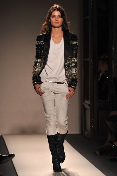 Парижская неделя моды: коллекция Balmain, 3 марта 2011, Париж, Франция. 