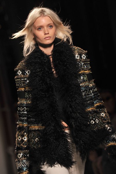 Парижская неделя моды: коллекция Balmain, 3 марта 2011, Париж, Франция