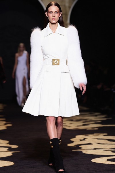 Осень-зима 2011: коллекция Versace , 24 февраля 2011, Милан, Италия