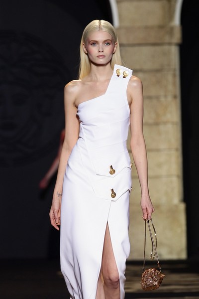 Осень-зима 2011: коллекция Versace , 24 февраля 2011, Милан, Италия