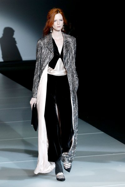 Осень-зима 2011: коллекция Giorgio Armani , 28февраля 2011, Милан, Италия