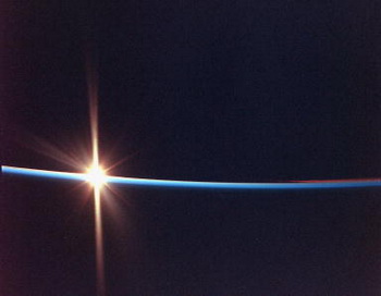 Загадочное свечение неба. Фото: Getty Images