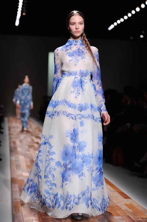 Дом моды Valentino представил новую коллекцию в Париже