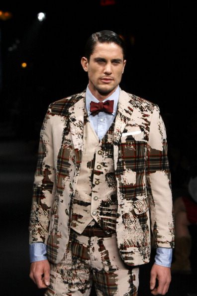Мужская коллекция Marlon Gobel на Неделе моды Mercedes Benz Fashion Week 2011, 10 февраля 2011, Линкольн-центр, Нью-Йорк