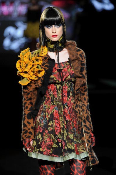 Коллекция Betsey Johnson на Неделе моды Mercedes Benz Fashion Week 2011, 14 февраля 2011, Линкольн-центр, Нью-Йорк