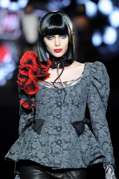 Коллекция Betsey Johnson на Неделе моды Mercedes Benz Fashion Week 2011, 14 февраля 2011, Линкольн-центр, Нью-Йорк