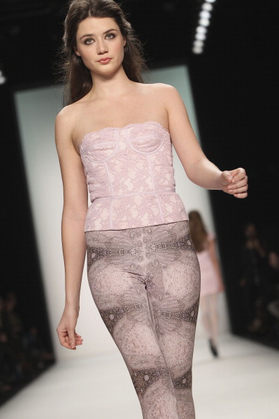 Camilla Norrback, Ida Sjoestedt & Diana Orving Show: Неделя моды Mercedes-Benz, 21 января 2011, Берлин, Германия. Фоторепортаж