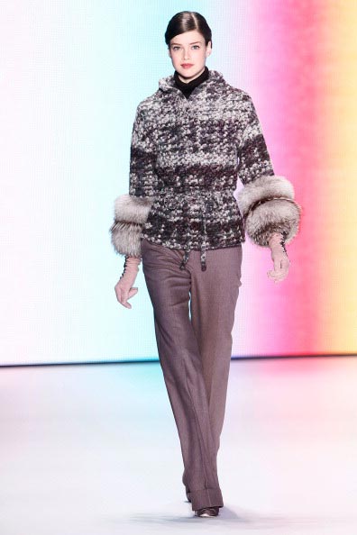 Коллекция Carolina Herrera на Неделе моды Mercedes Benz Fashion Week 2011, 14 февраля 2011, Линкольн-центр, Нью-Йорк
