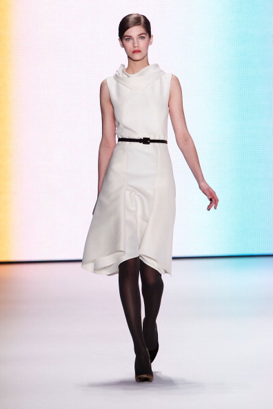 Коллекция Carolina Herrera на Неделе моды Mercedes Benz Fashion Week 2011, 14 февраля 2011, Линкольн-центр, Нью-Йорк