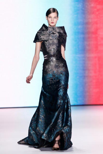 Коллекция Carolina Herrera на Неделе моды Mercedes Benz Fashion Week 2011, 14 февраля 2011, Линкольн-центр, Нью-Йорк