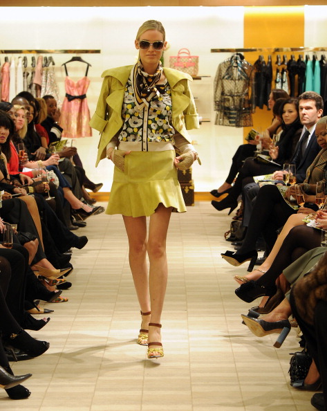 Демонстрация коллекции Louis Vuitton 2011 в Атланте, 14 декабря 2010, Атланта, Джорджия