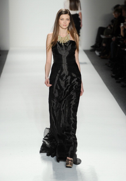 Коллекция Tadashi Shoji на Неделе моды Mercedes Benz Fashion Week 2011, 10 февраля 2011, Нью-Йорк