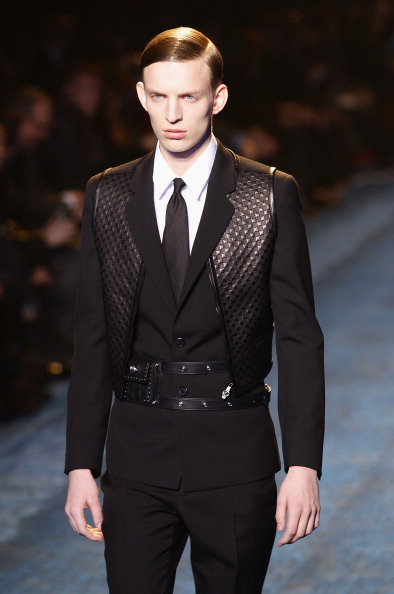 Versace: Мужская коллекция Осень/Зима 2011, 17 января 2011, Милан, Италия