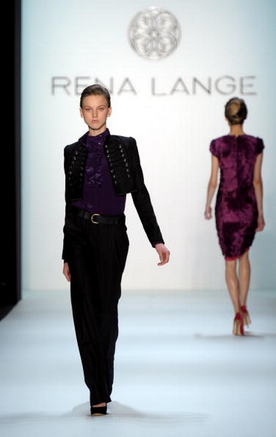 Неделя моды Mercedes-Benz в Берлине. Коллекция Rena Lange сезона осень-зима 2010