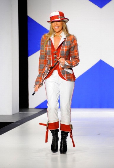  Показ Dressed To Kilt  в  шотландском стиле, 5 апреля 2011 года, Нью-Йорк. Фото:  Andrew H.Walker/Getty Images