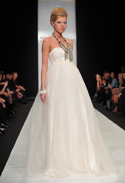 Показ Дома Моды «Элеонор» в рамках Mercedes-Benz Fashion Week Russia, 2 апреля 2011, Москва, Россия