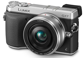 Новая беззеркальная камера Panasonic Lumix GX7. Фото: panasonic.net