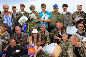 Награда и дипломы участников алтаского слёта кладоискателей. Фото с сайта  www.mdregion.ru